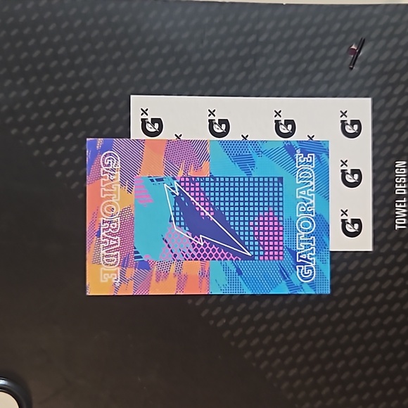 GATORADE GLITCHED COLLECTION SPORTS TOWEL: 16" X 25": NEW WITH TAGS - Picture 3 of 6